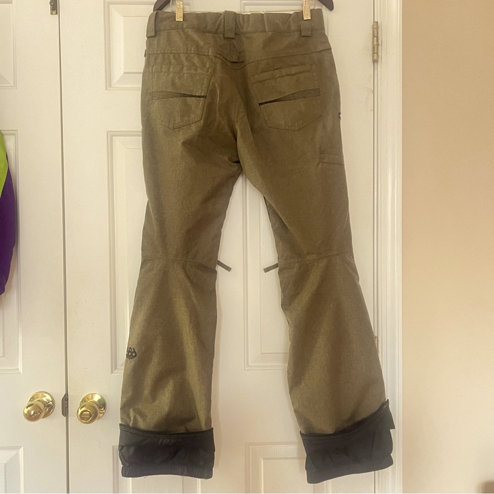 686 Snowboard Ski ⛷️ Stylish Women’s Insulated Pants Large. NWOT